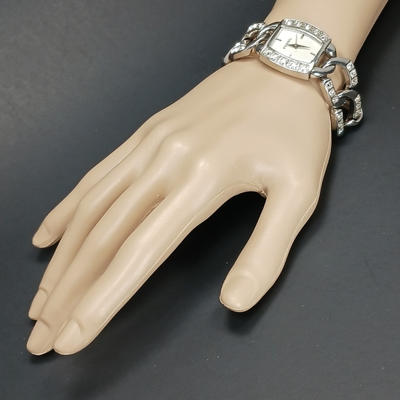 FOSSIL Stainless Steel Links Crystal Accents Rounded Square Watch Like New - Picture 2 of 16